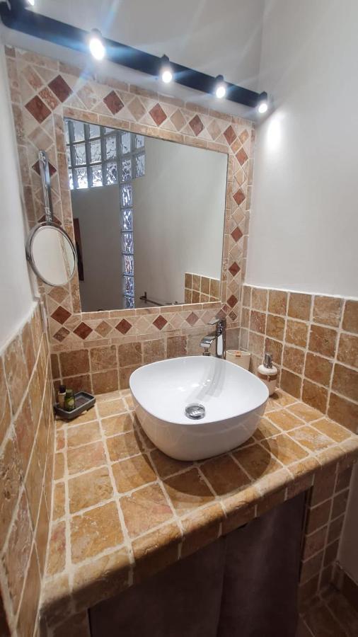 Sunny Apartment With Nice View In History City Center Aix-en-Provence Dış mekan fotoğraf