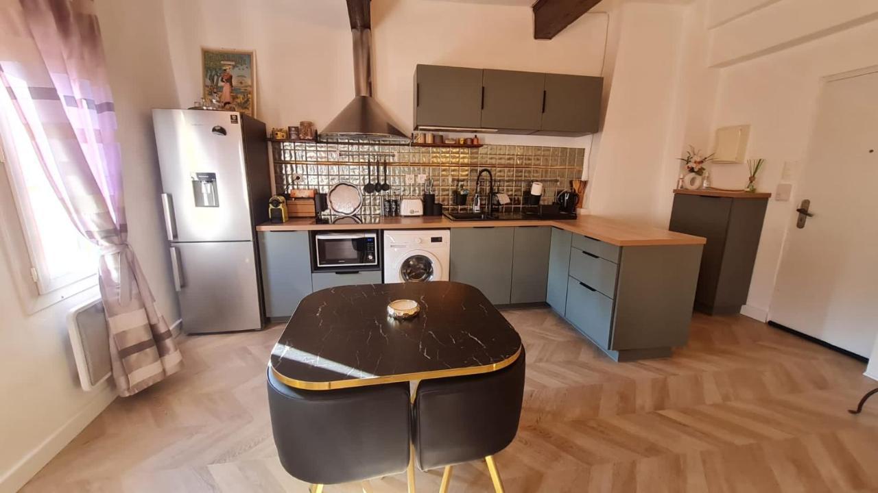 Sunny Apartment With Nice View In History City Center Aix-en-Provence Dış mekan fotoğraf